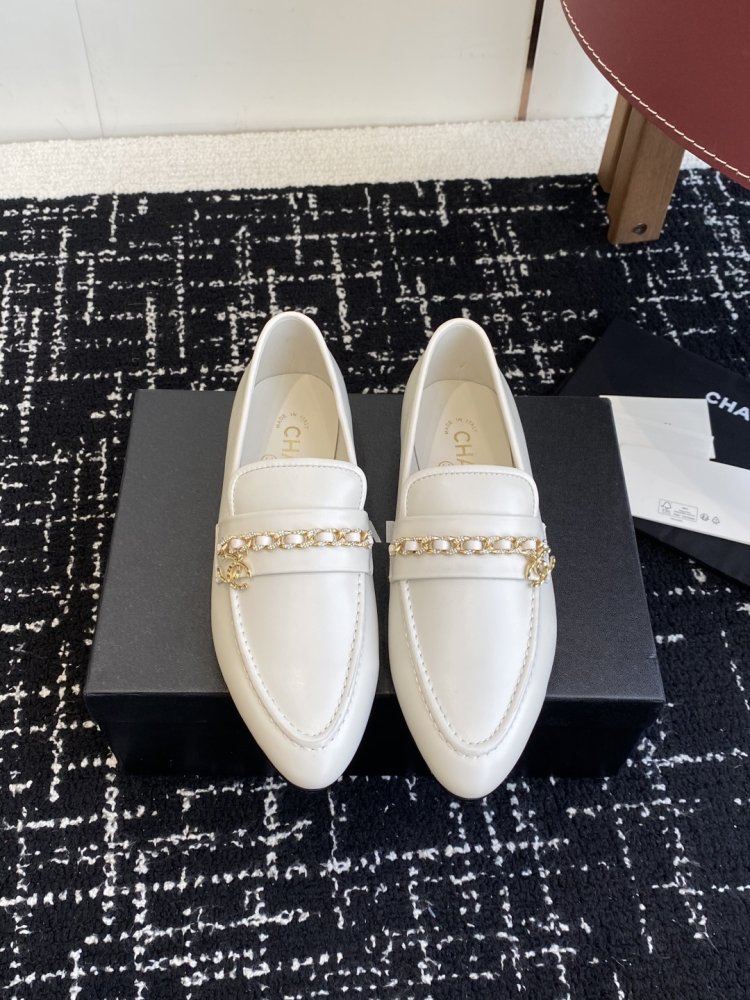 Лоферы женские