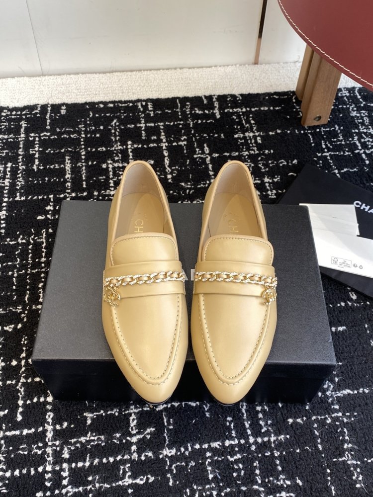 Лоферы женские