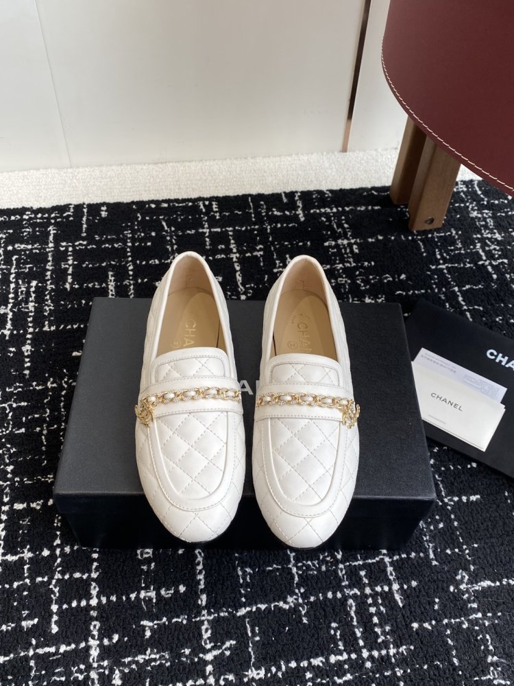 Лоферы женские