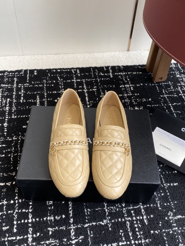 Лоферы женские