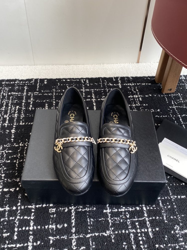 Лоферы женские