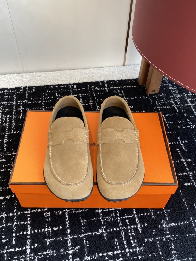 Лоферы женские