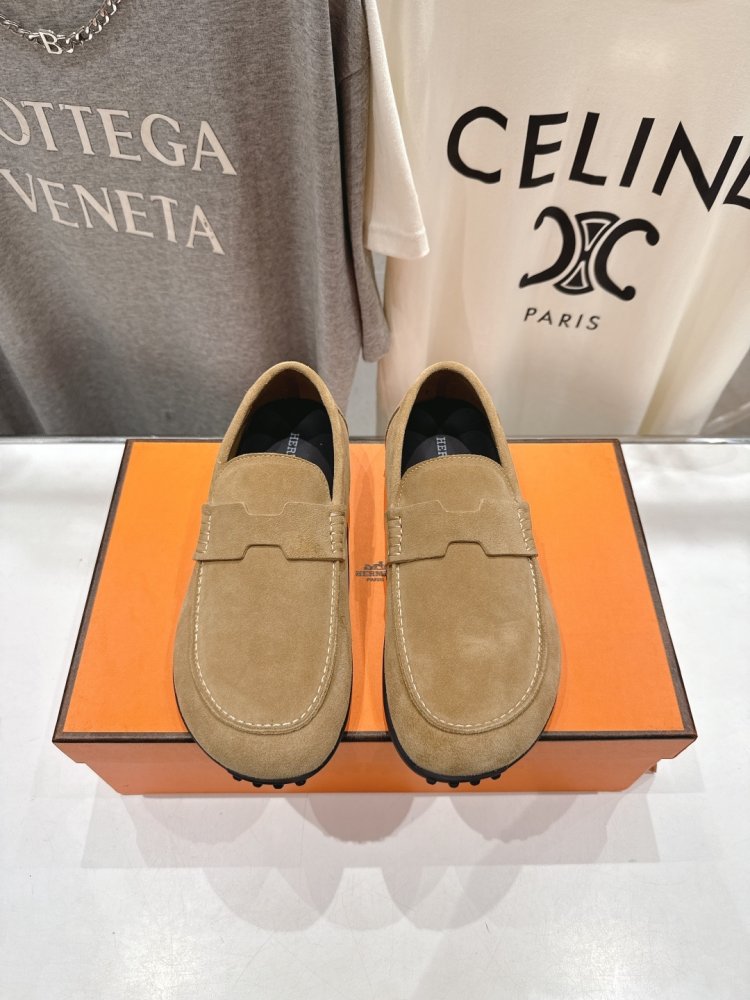 Лоферы женские