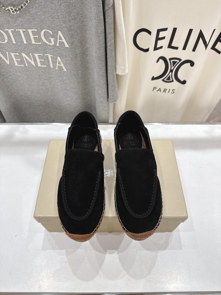 Лоферы женские