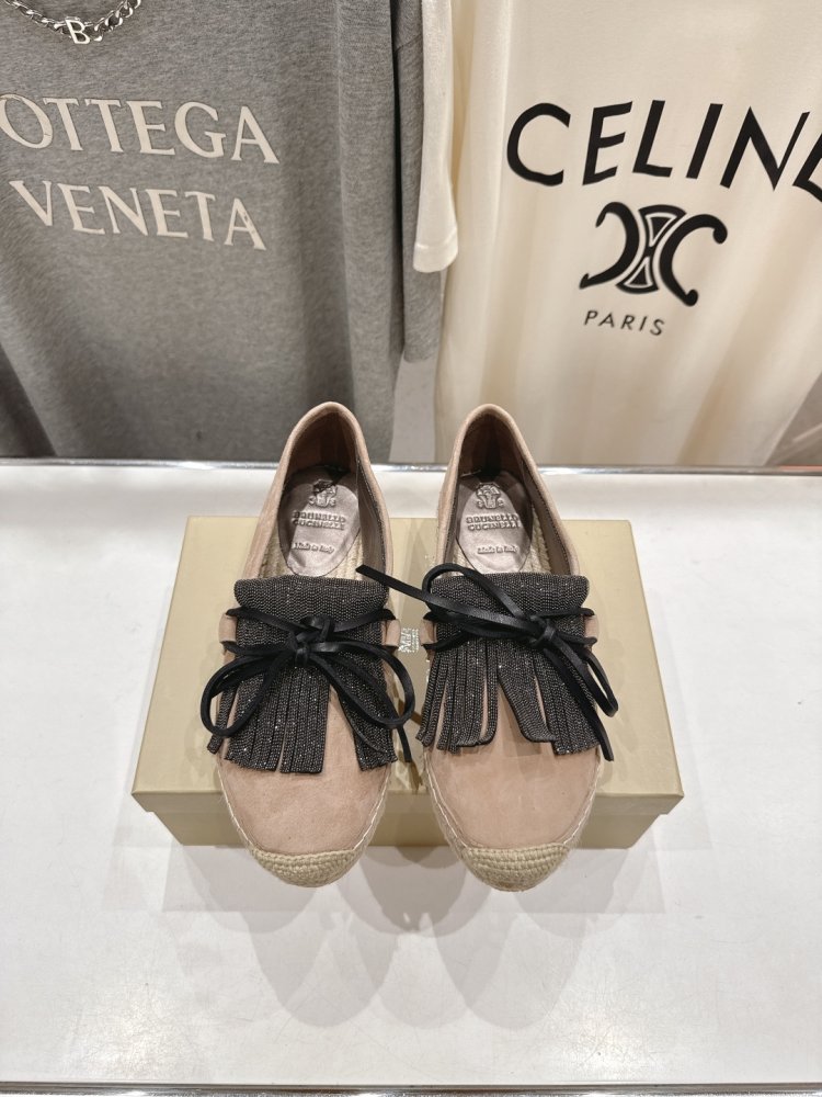 Лоферы женские