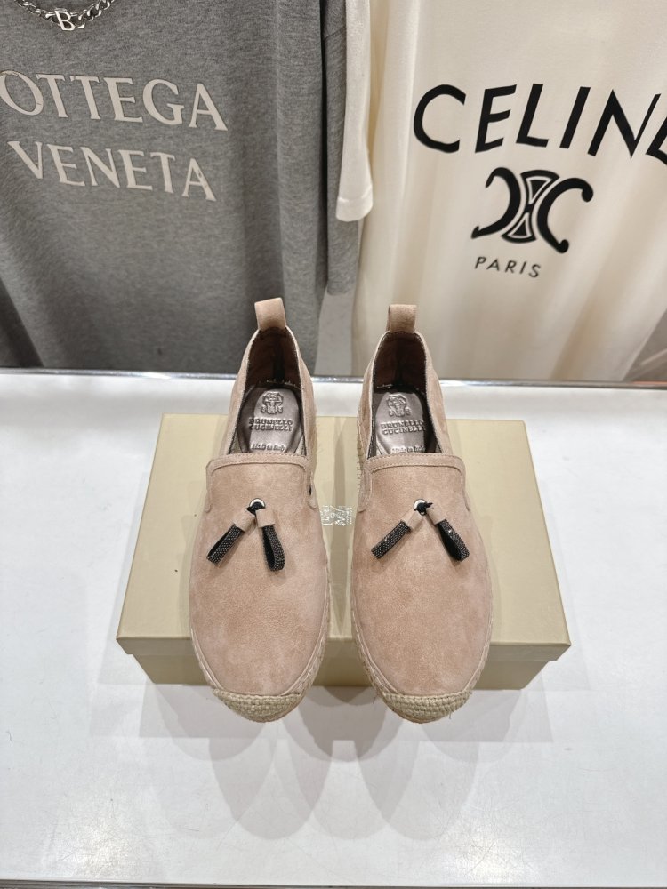 Лоферы женские