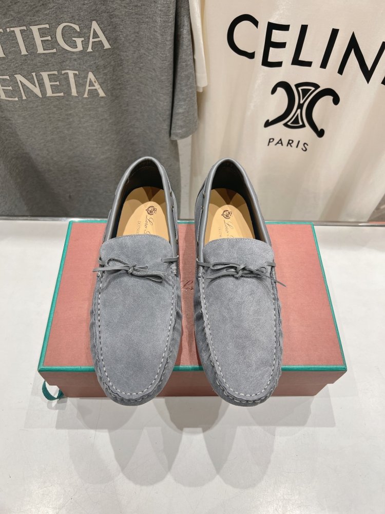 Лоферы жіночі