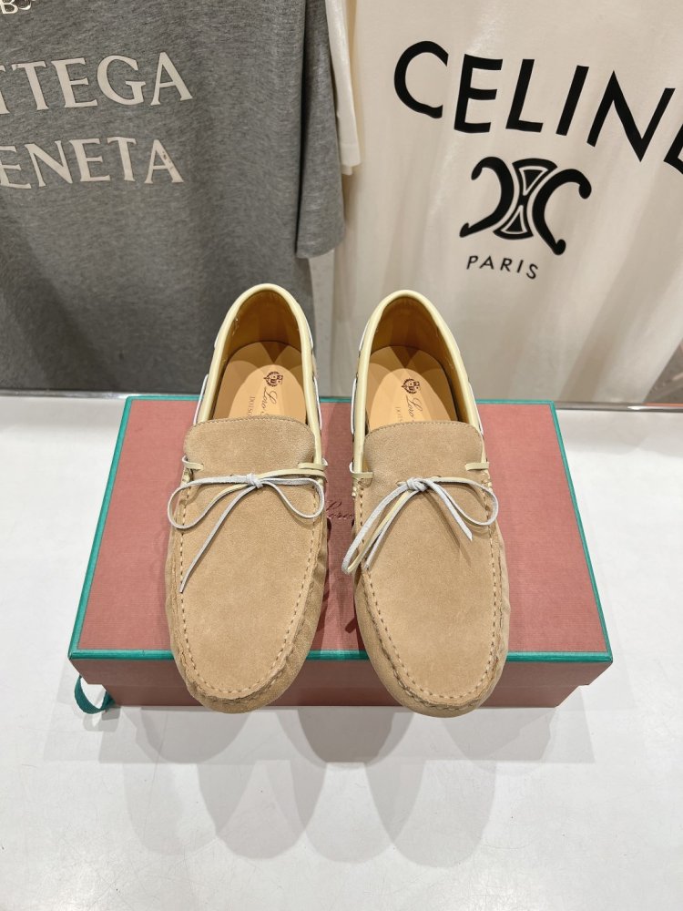 Лоферы жіночі