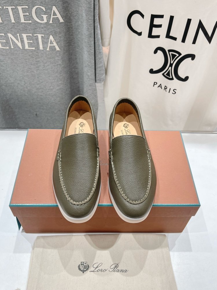 Лоферы женские