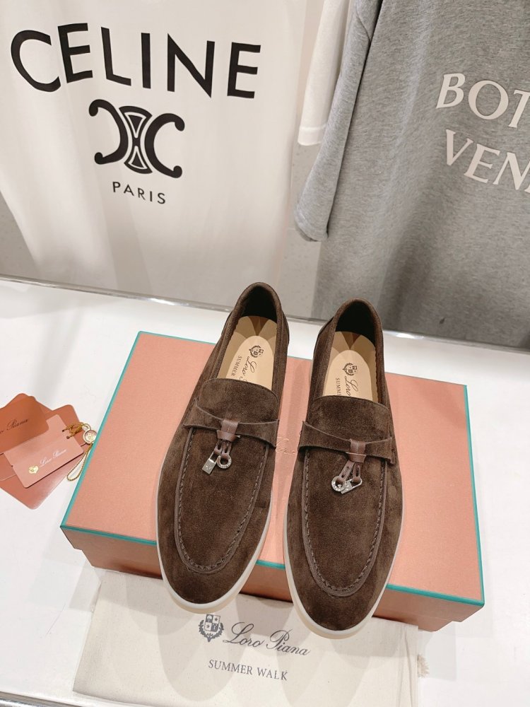 Лоферы женские