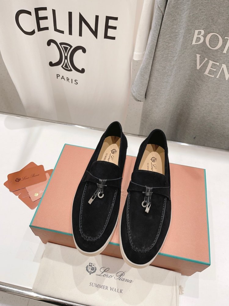 Лоферы женские