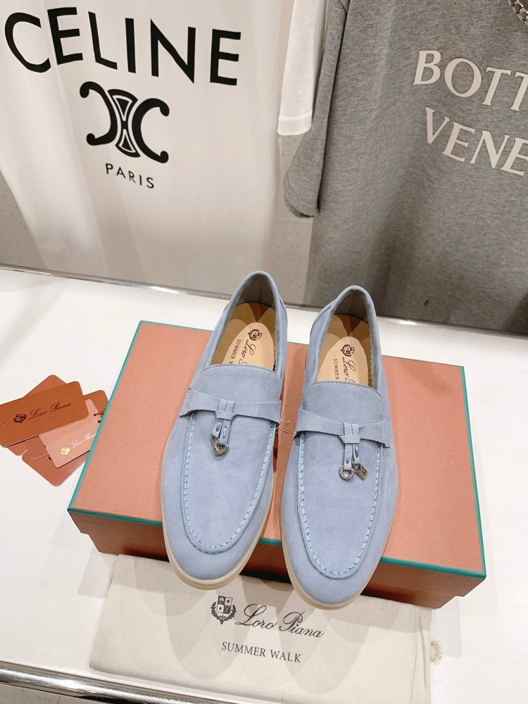 Лоферы женские