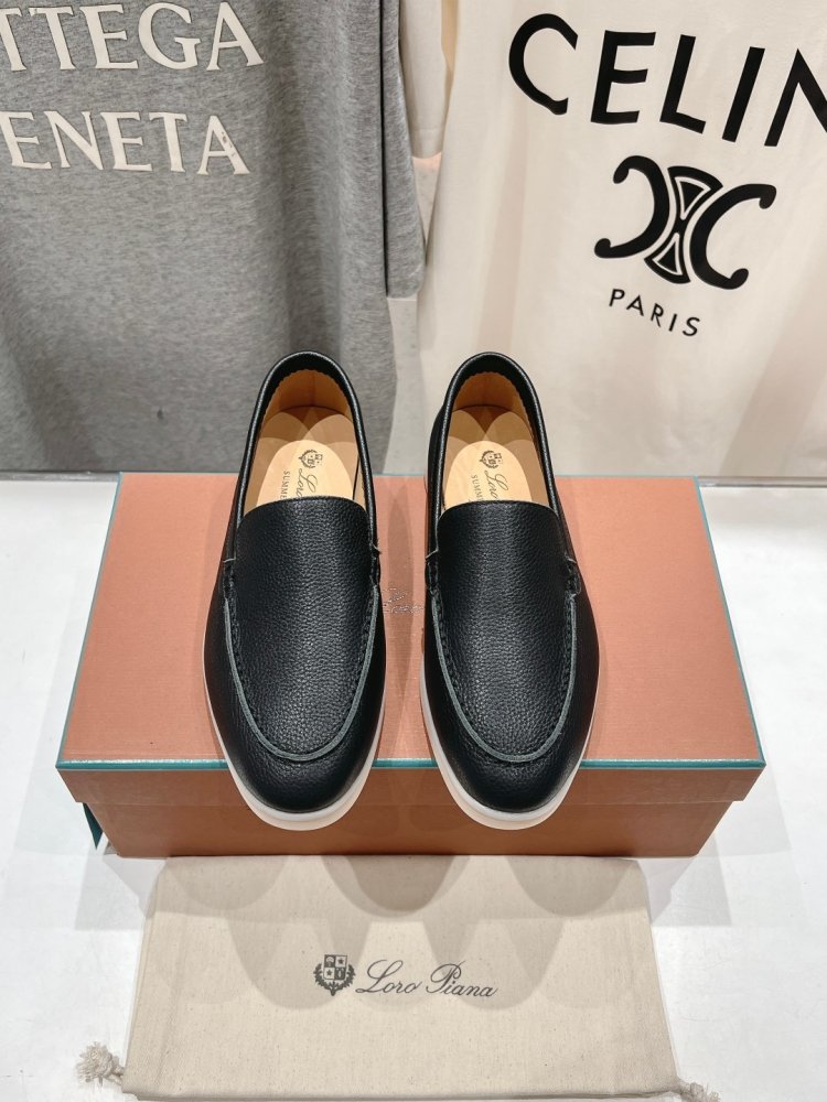 Лоферы женские