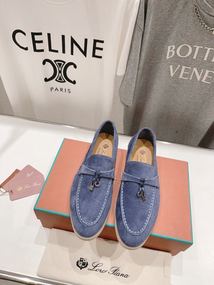 Лоферы женские