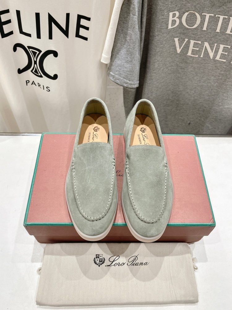 Лоферы женские