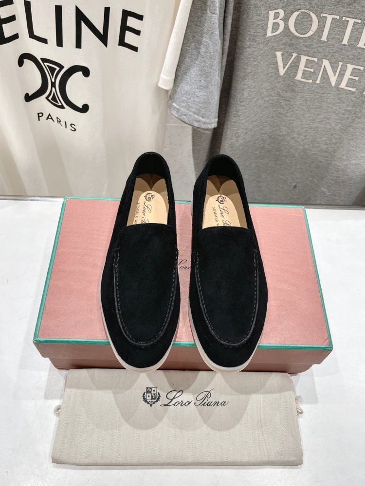 Лоферы женские