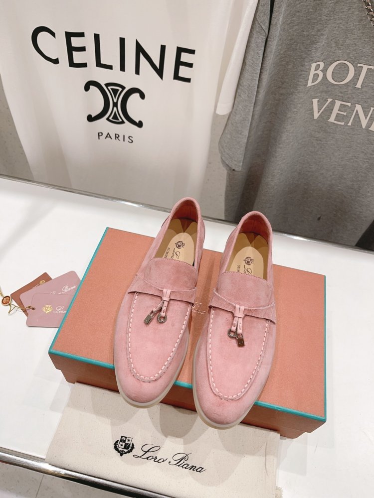 Лоферы женские