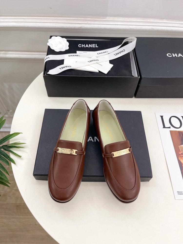 Лоферы женские