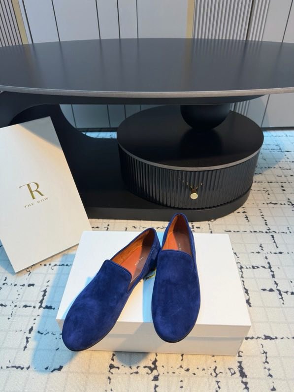 Лоферы жіночі