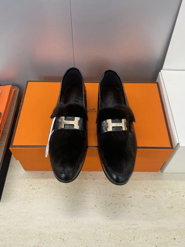 Лоферы женские