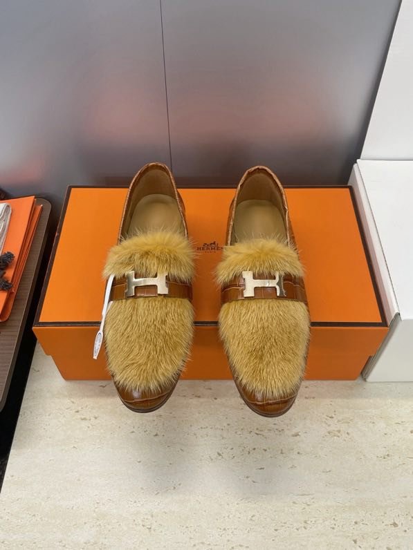 Лоферы женские