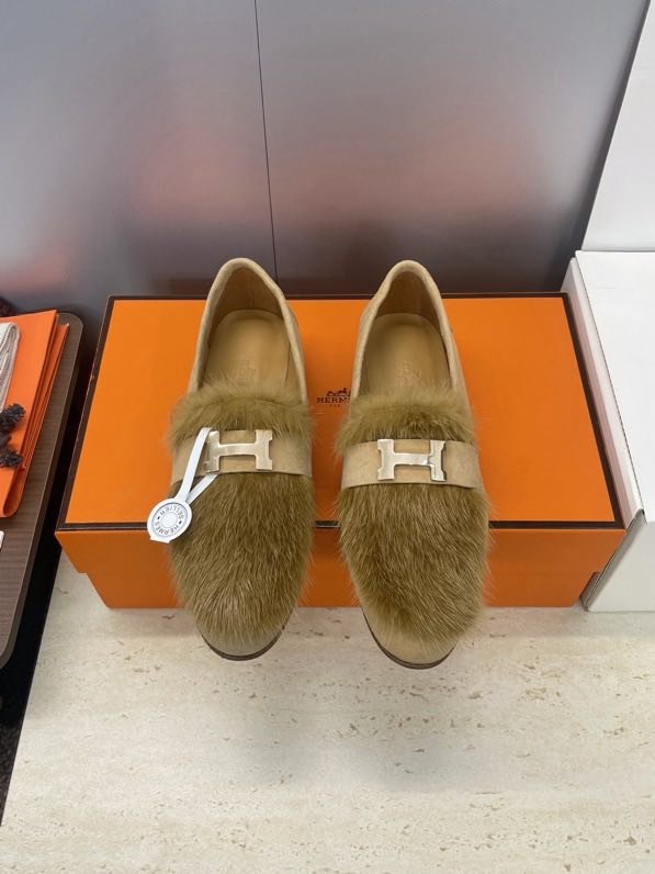 Лоферы женские