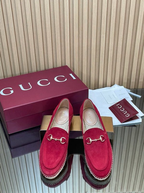 Лоферы женские