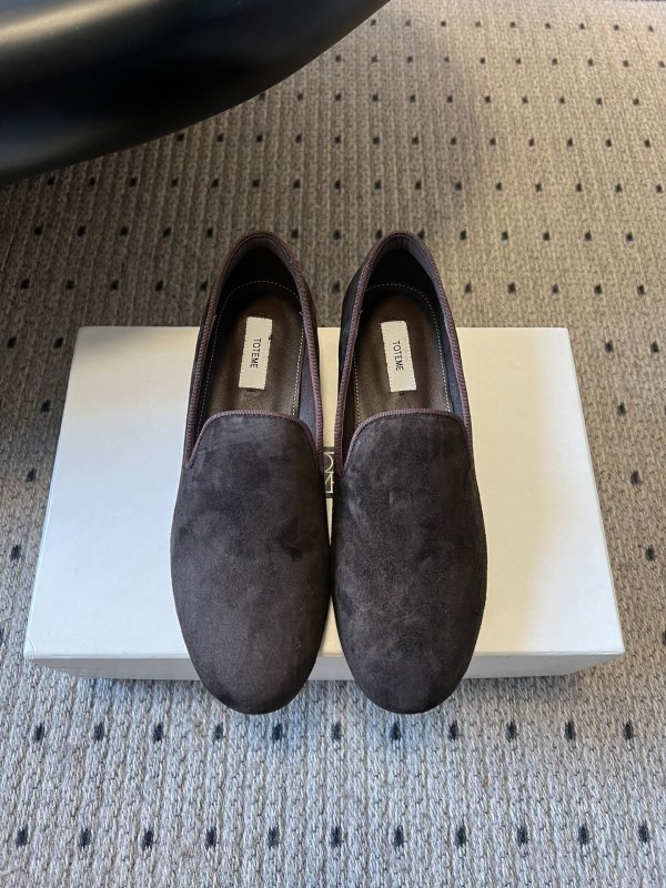 Лоферы женские