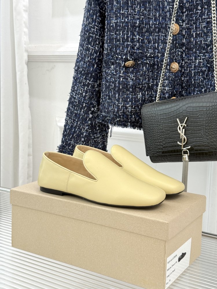 Лоферы жіночі