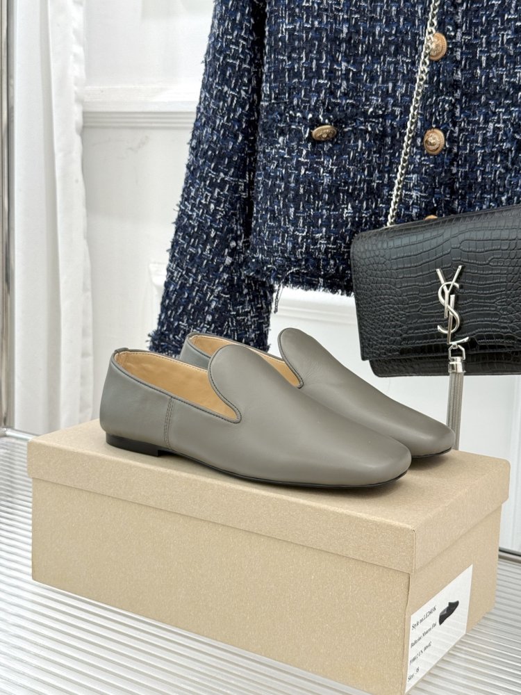 Лоферы жіночі