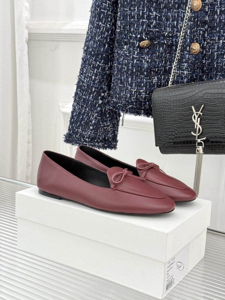 Лоферы женские