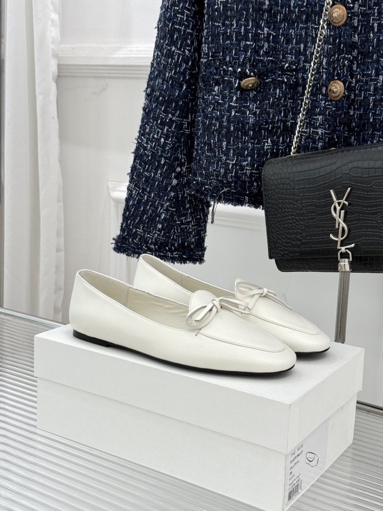 Лоферы женские