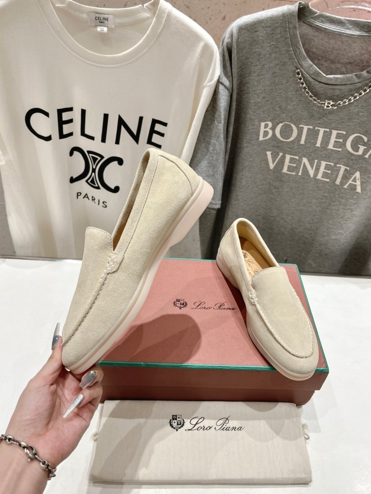 Лоферы жіночі фото 2