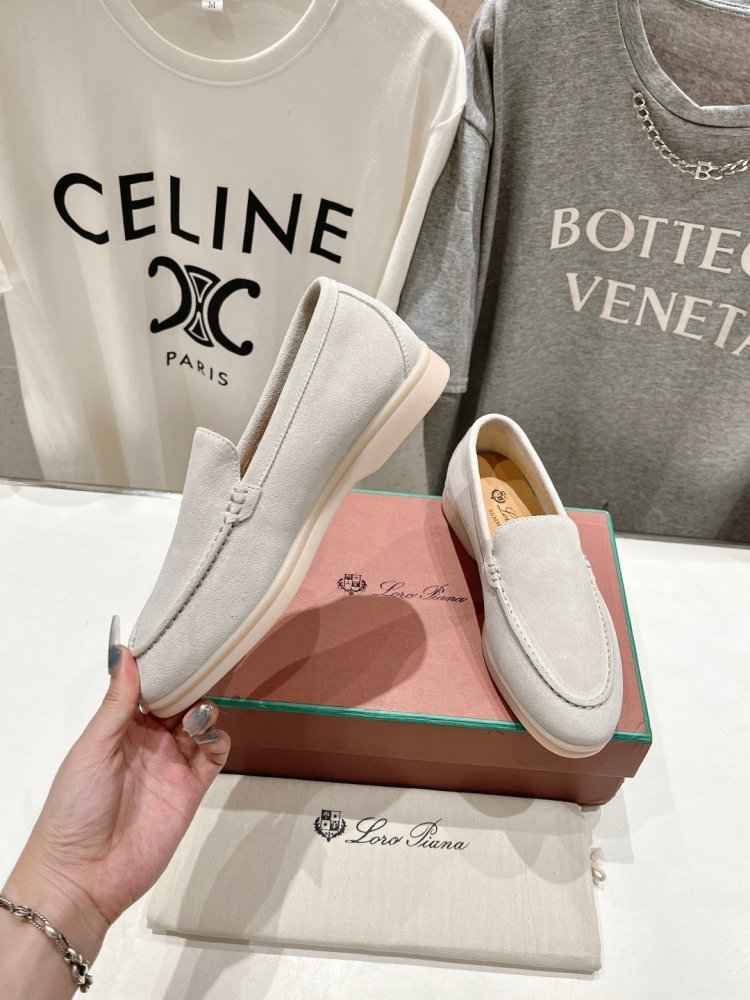 Лоферы жіночі фото 2