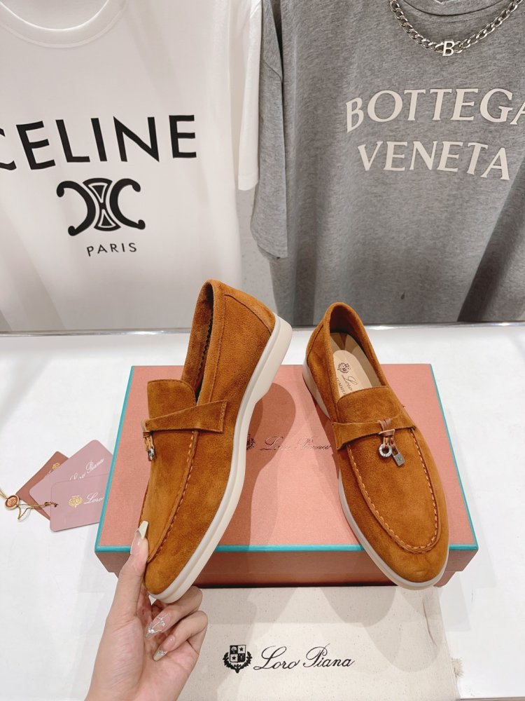 Лоферы жіночі фото 2