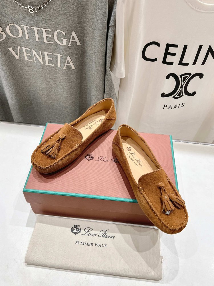 Лоферы жіночі фото 2