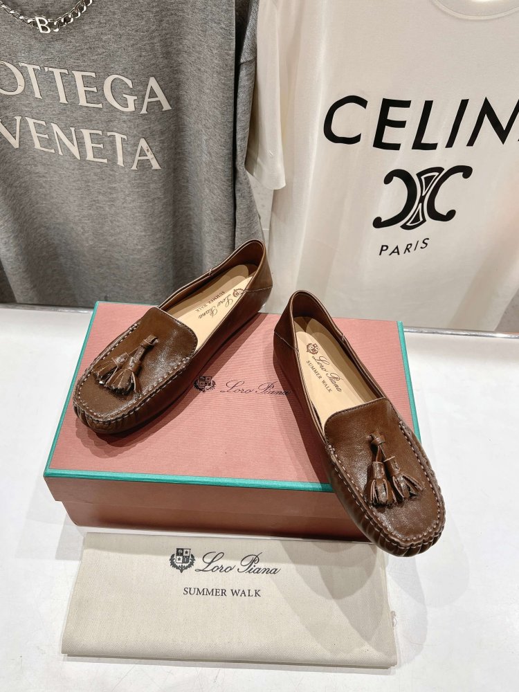 Лоферы жіночі фото 2