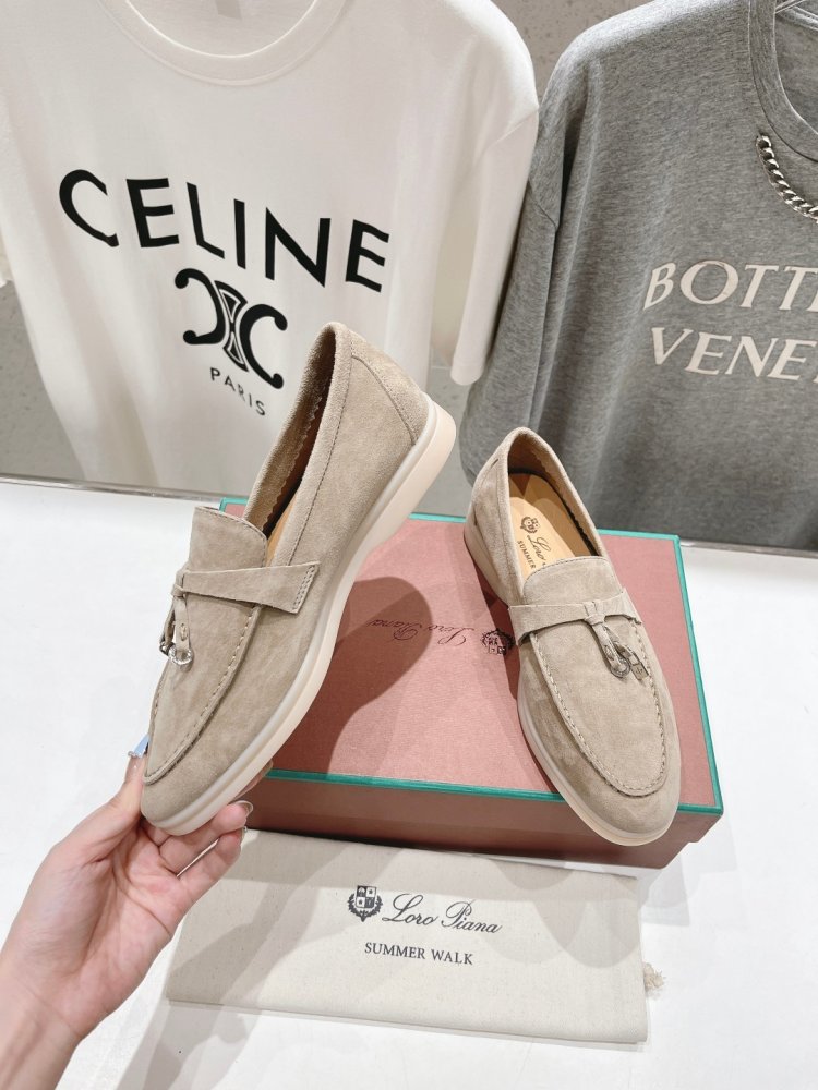 Лоферы жіночі фото 2