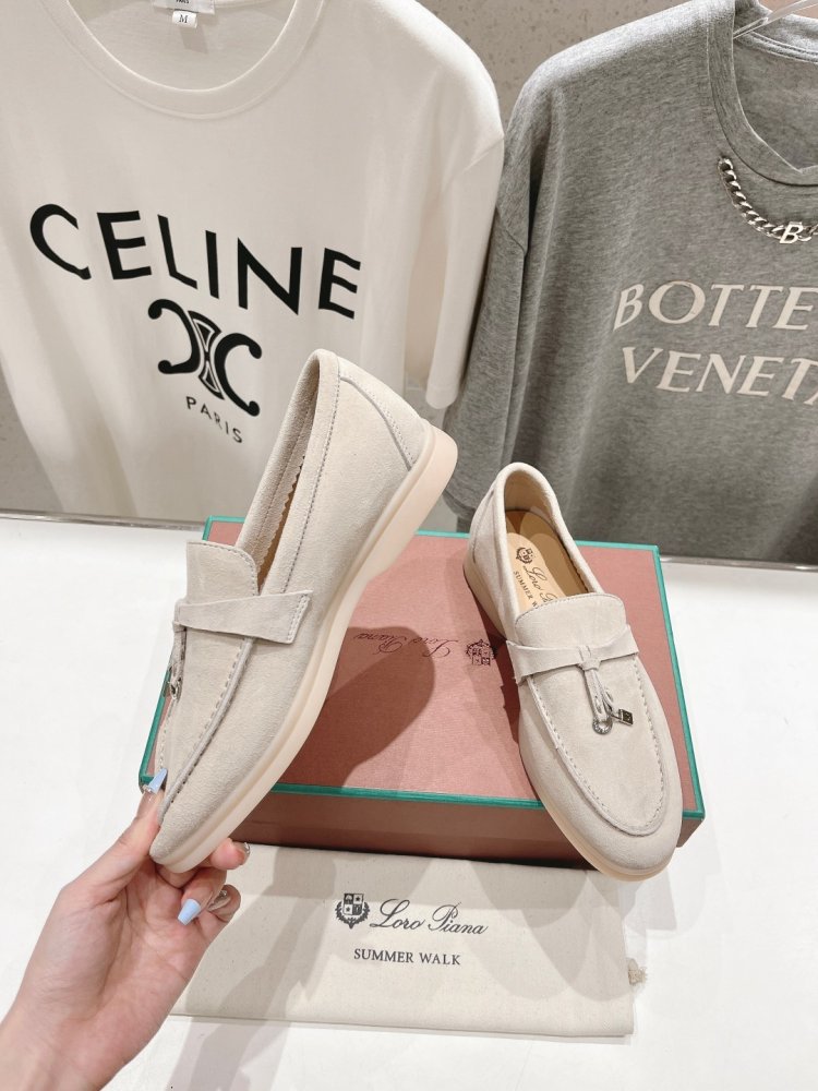 Лоферы жіночі фото 2