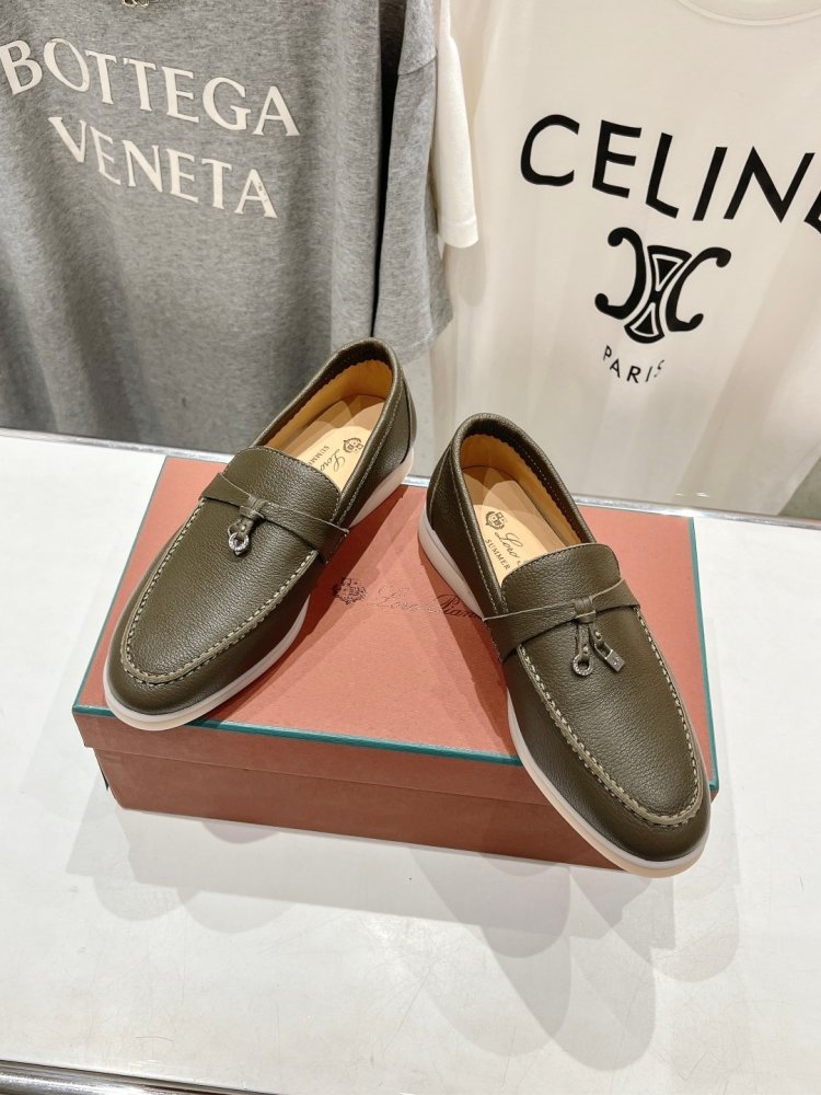 Лоферы жіночі фото 2