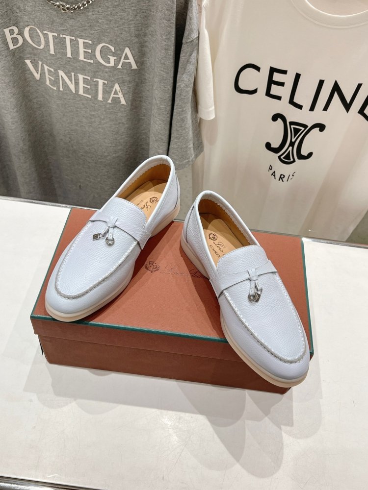 Лоферы жіночі фото 2