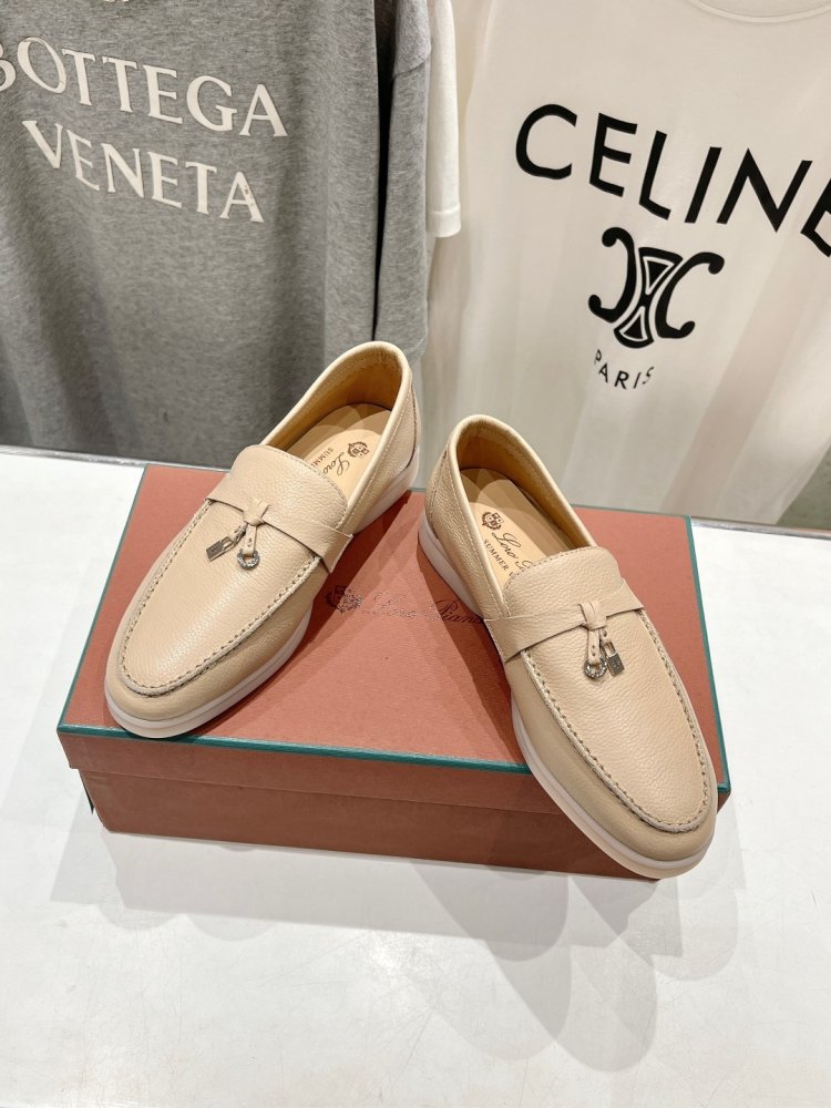 Лоферы жіночі фото 2