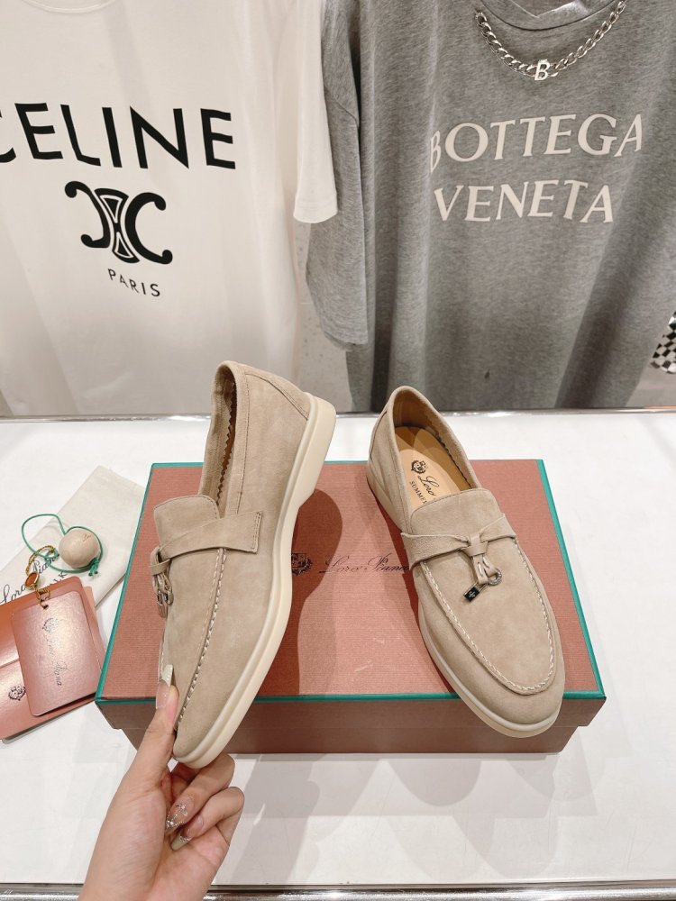 Лоферы жіночі фото 2