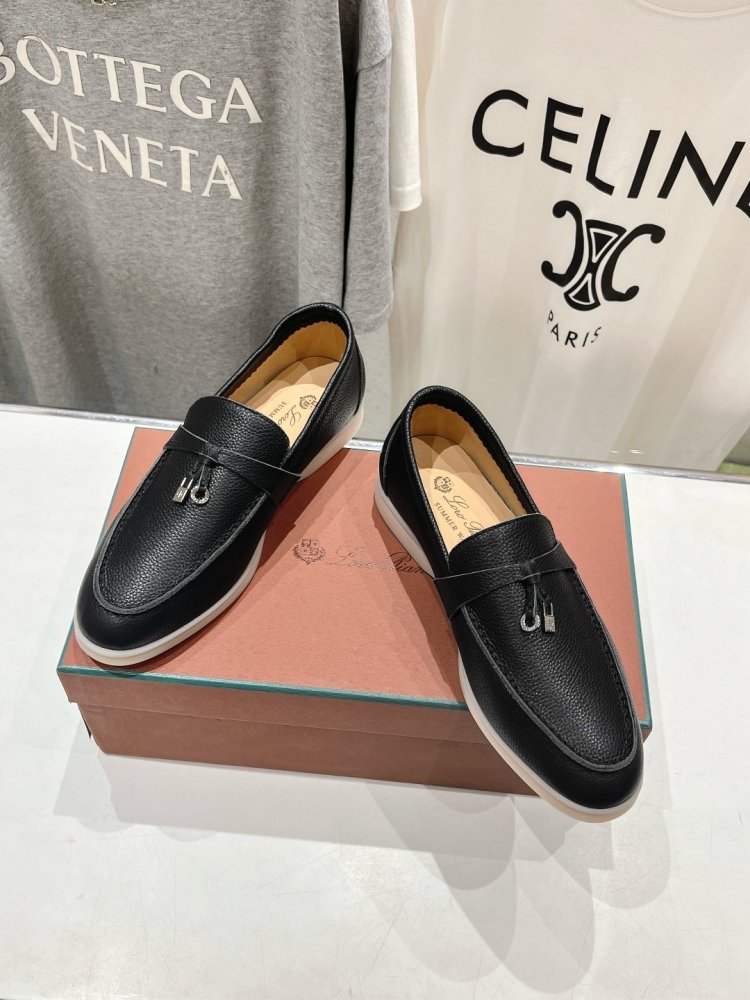 Лоферы жіночі фото 2