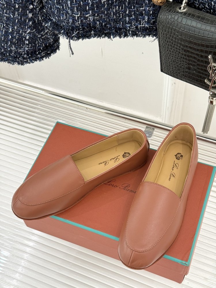 Лоферы жіночі фото 2