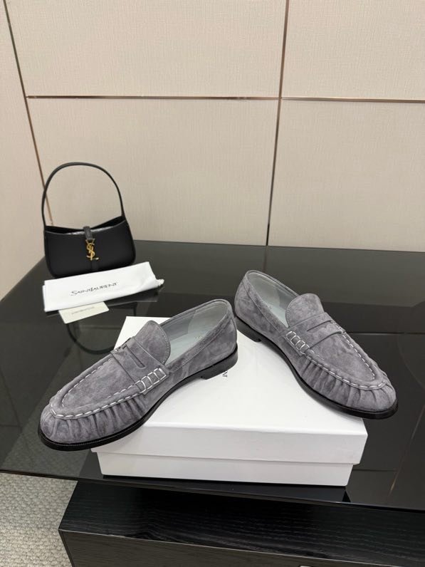 Лоферы жіночі фото 2