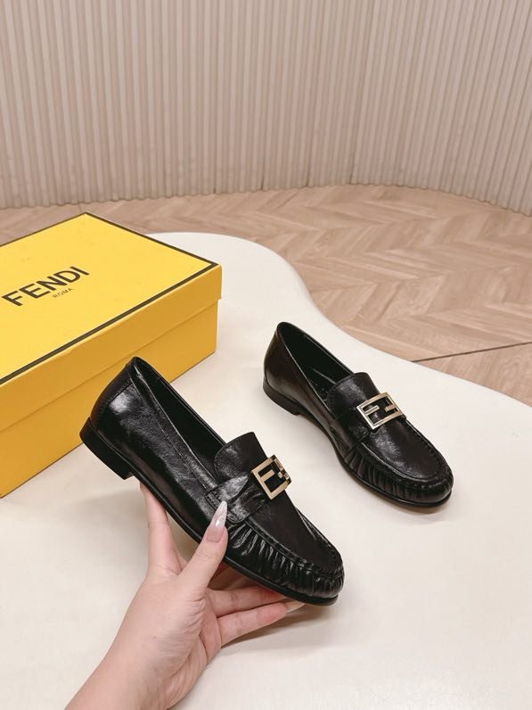 Лоферы женские фото 2