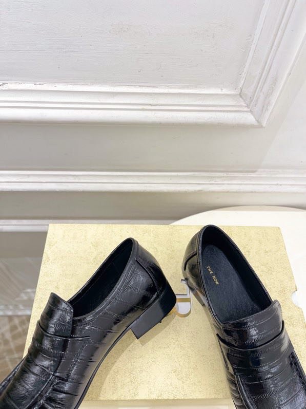 Лоферы женские фото 2