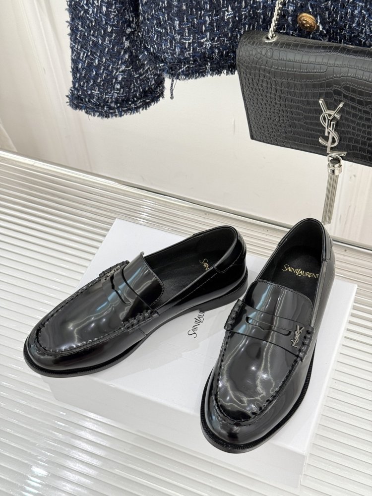 Лоферы женские фото 2