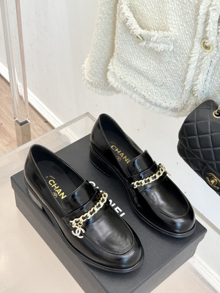 Лоферы женские фото 3